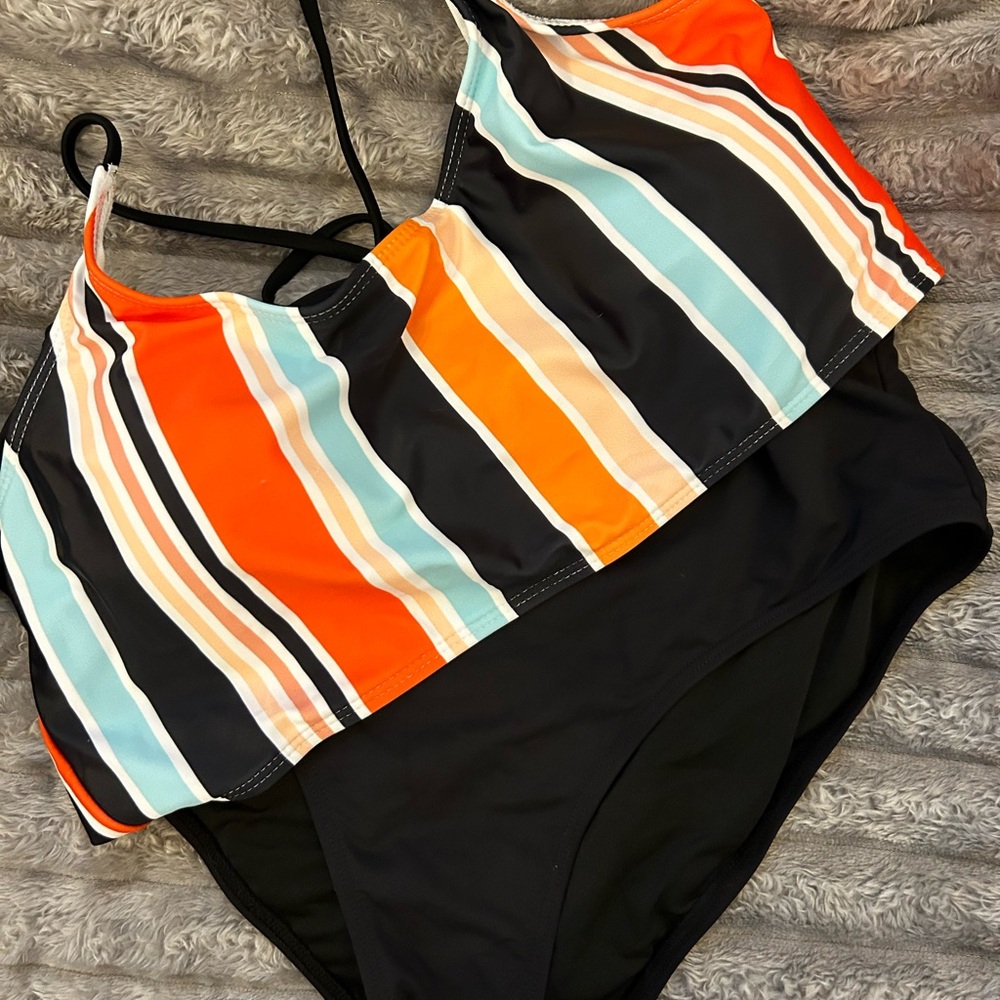 2 piece swimsuit Sz L. Striped Criss Cross High Waisted great coverage. NEW #58